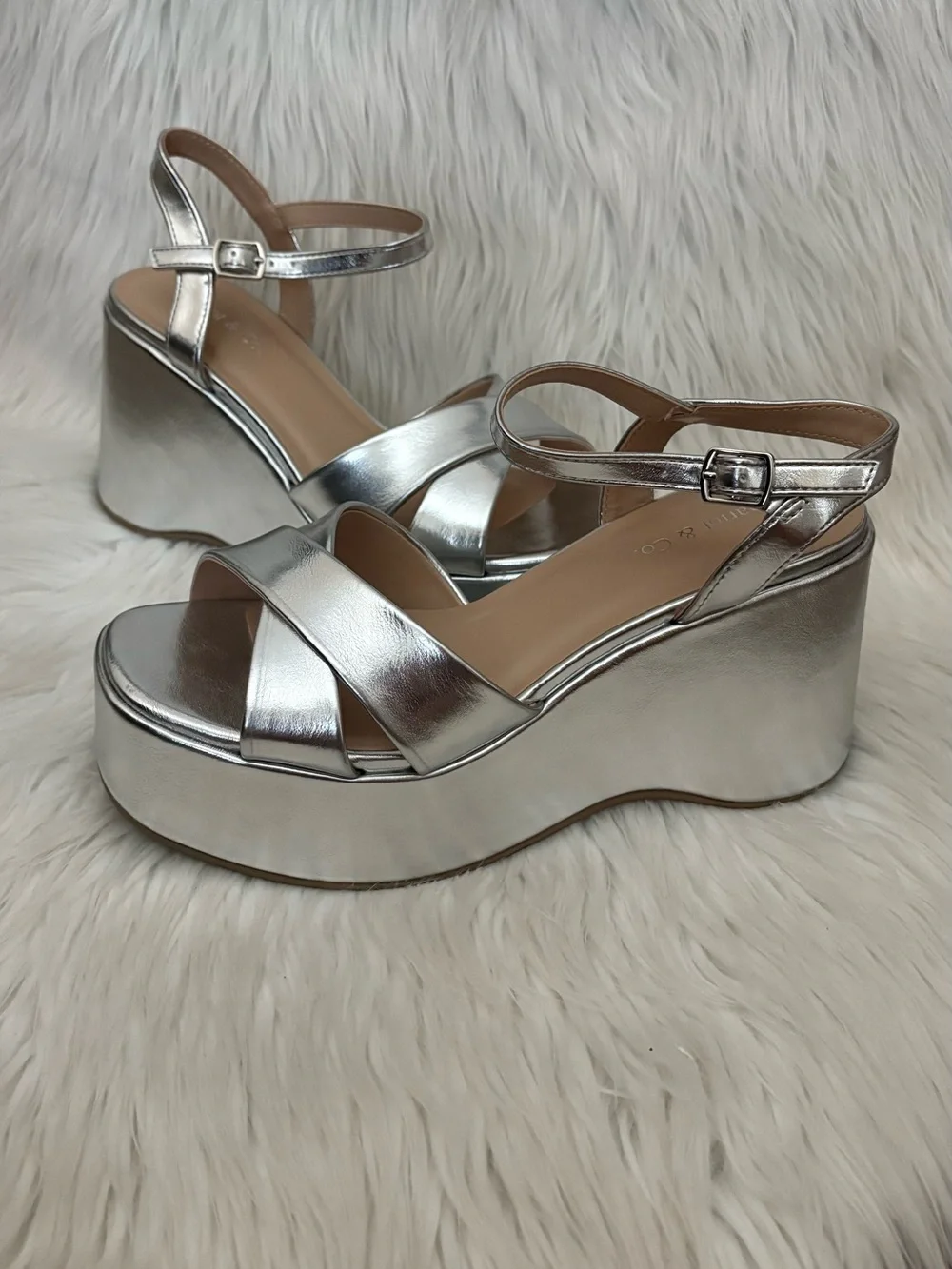 Chariot & Co Daystar Silver Metallic Y2k Style Platform Strappy Sandals